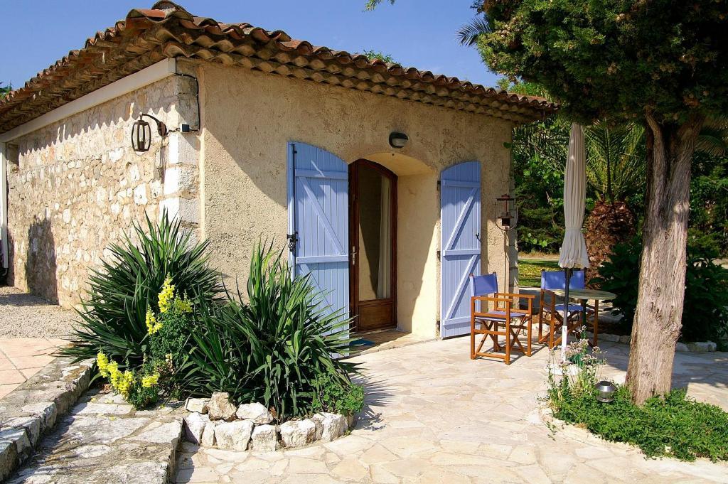Le Mas Shabanou Roquefort-les-Pins Exterior photo