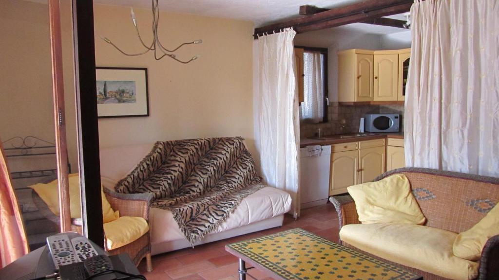 Le Mas Shabanou Roquefort-les-Pins Room photo